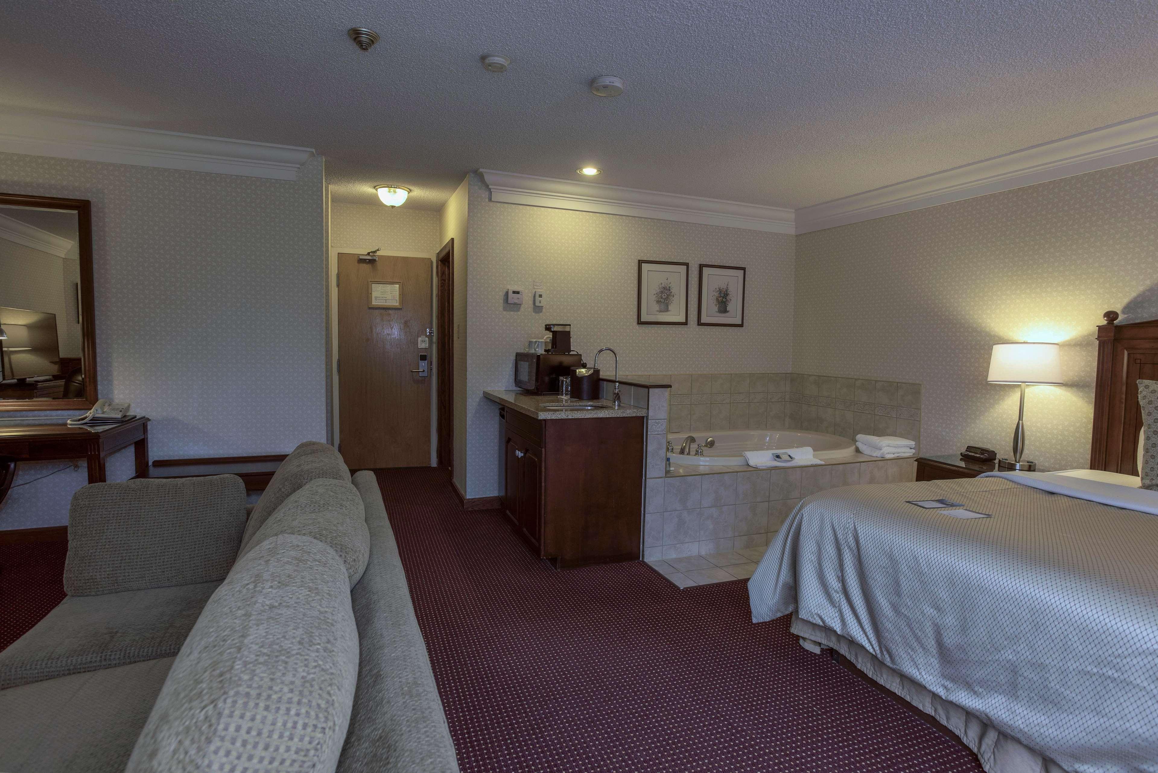 פיטרבורו Best Western Plus Otonabee Inn מראה חיצוני תמונה