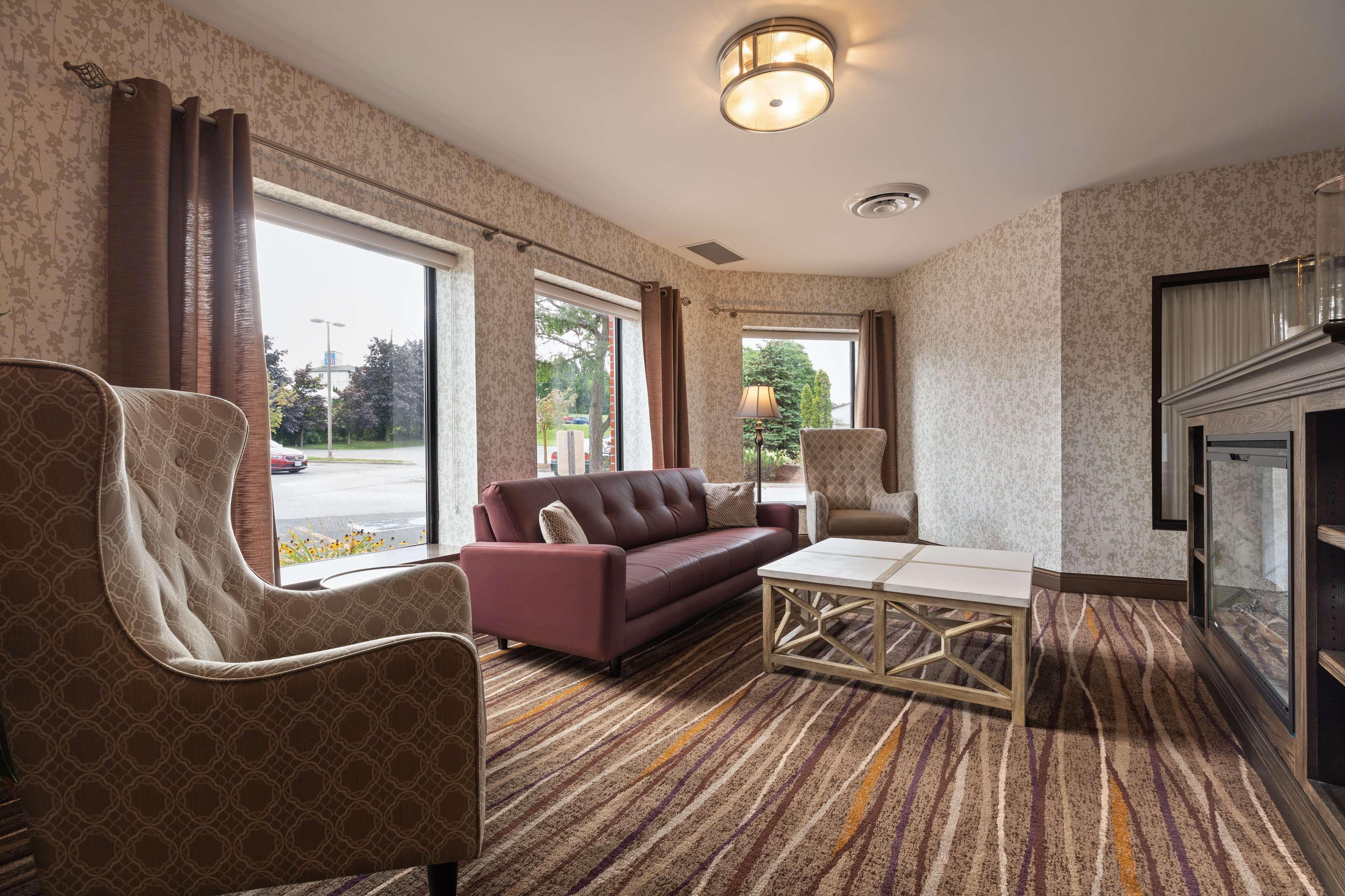 פיטרבורו Best Western Plus Otonabee Inn מראה חיצוני תמונה