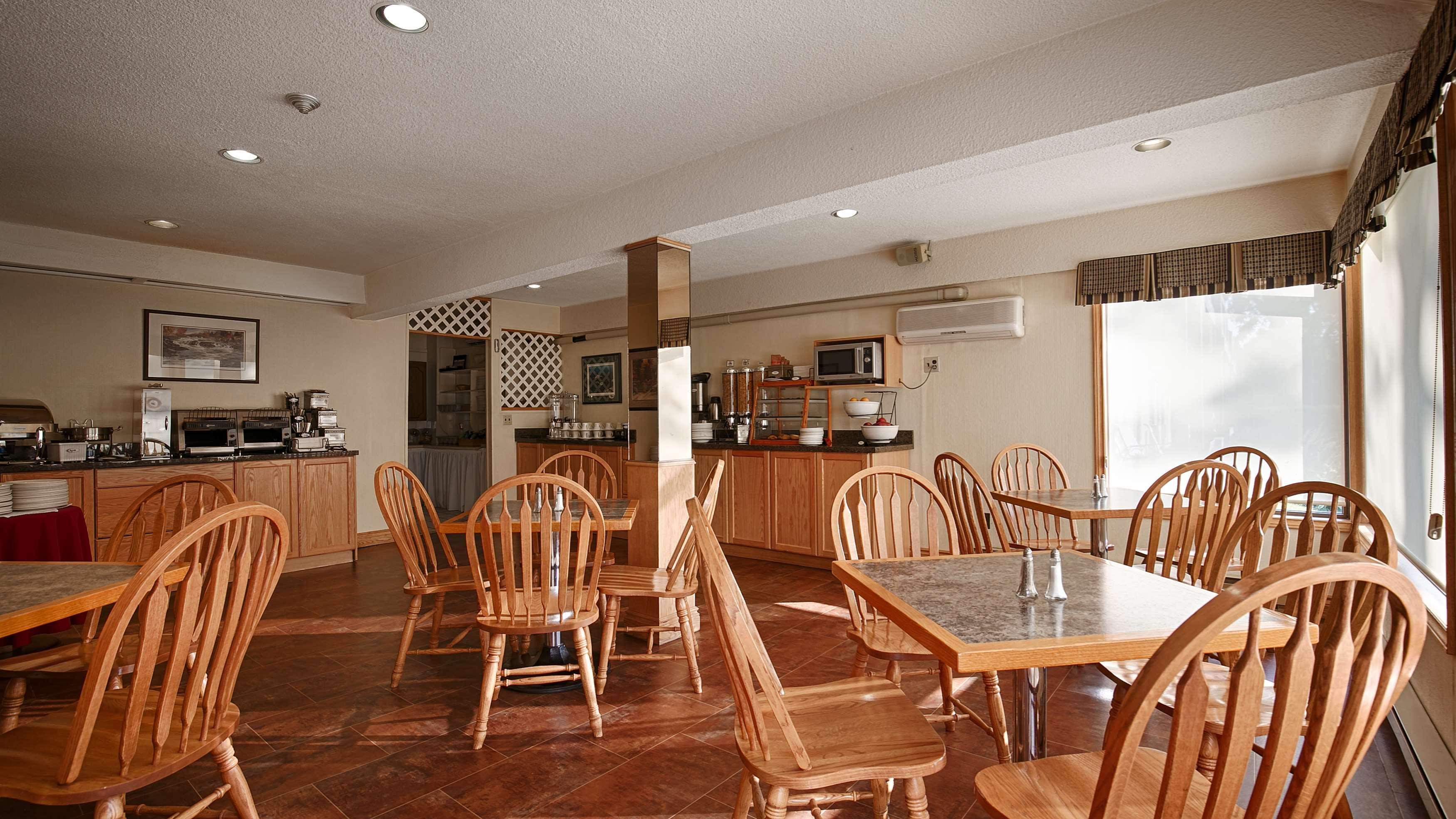 פיטרבורו Best Western Plus Otonabee Inn מראה חיצוני תמונה