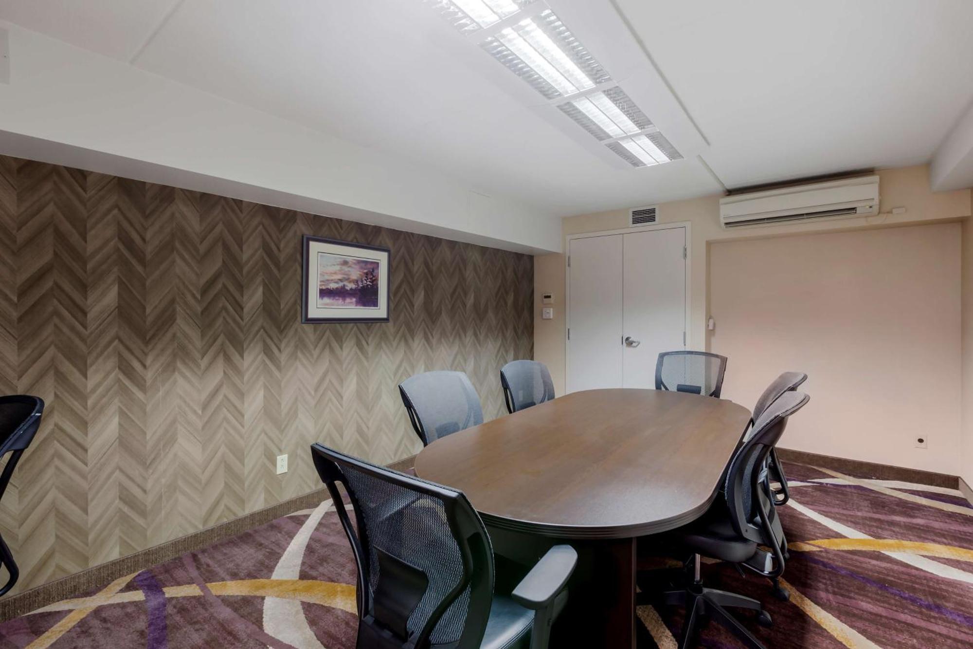 פיטרבורו Best Western Plus Otonabee Inn מראה חיצוני תמונה