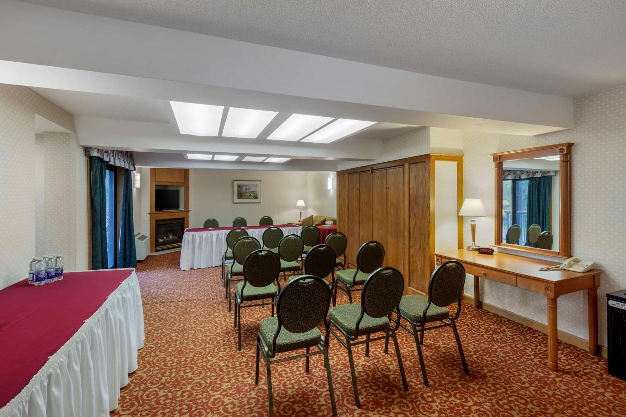 פיטרבורו Best Western Plus Otonabee Inn מראה חיצוני תמונה